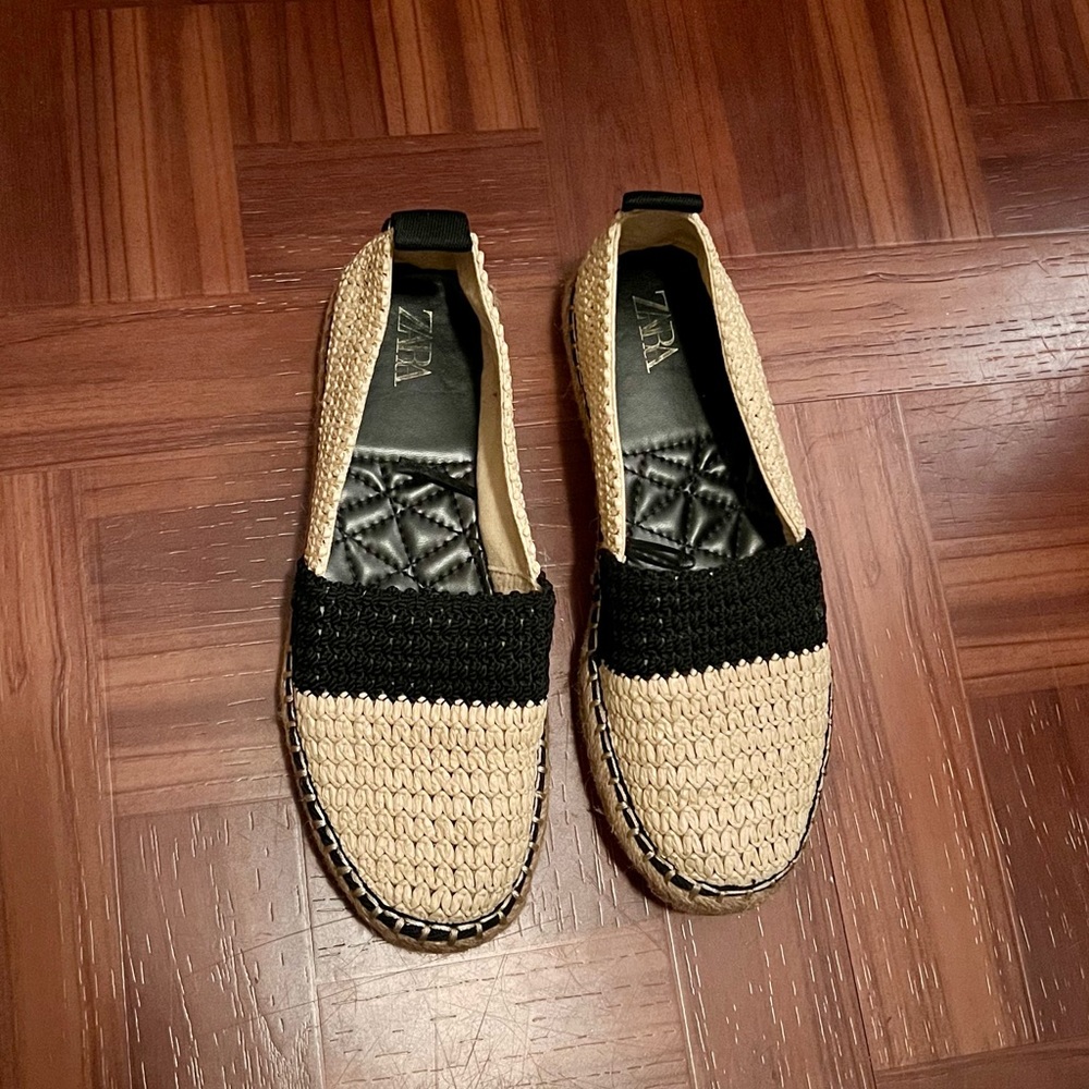 ZARA SLIP ONS